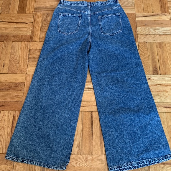 Brand NEW Ripped Knee Jeans - Picture 5 of 9